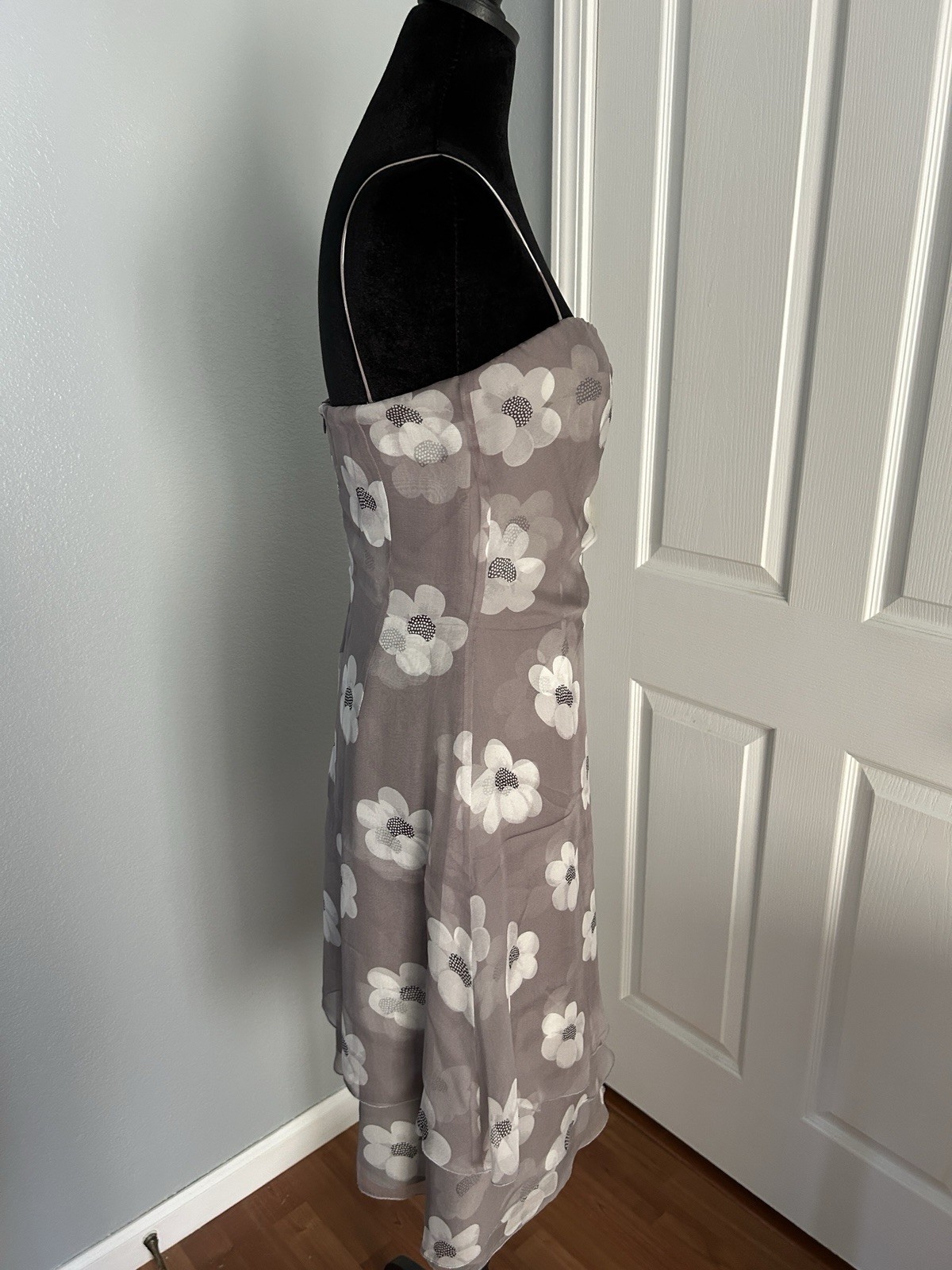 Vintage Armani Collezioni Gray White Floral 100% Silk Spaghetti Dress IT 42