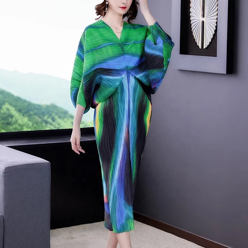 Ombre Plissé Pleated Women Long Classy, unique, elegant Maxy ruffle full sleeve
