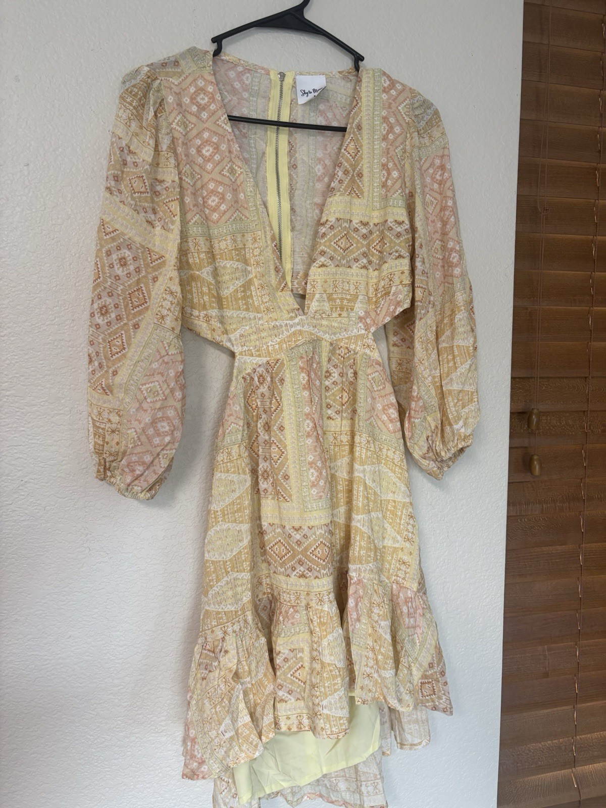 Sky Women’s M Bohemian Geometric Chiffon Midi Dress V-Neck Ruffle Puff Sleeve