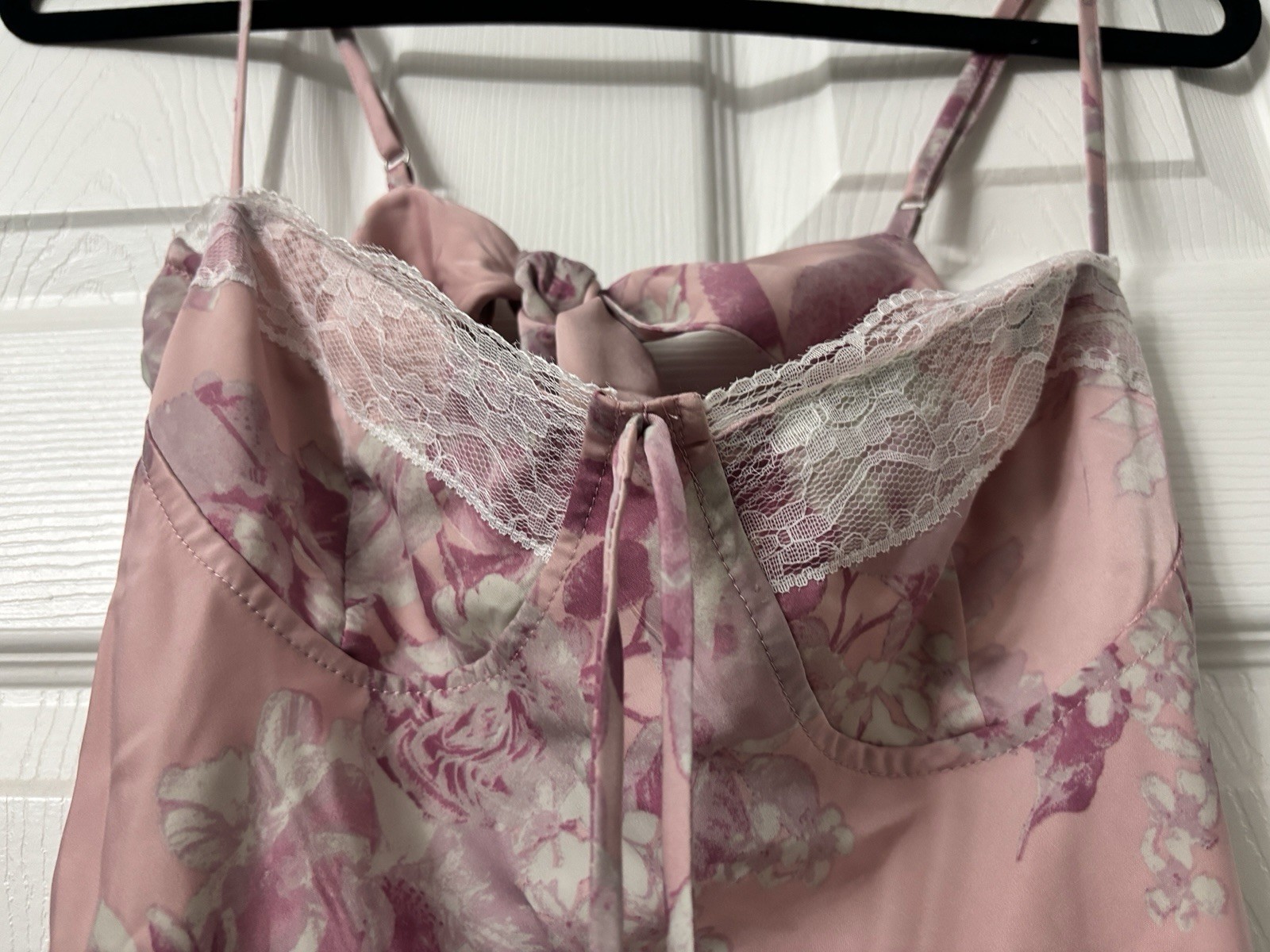 Forever 21 Pink Floral Lace Trim Strappy Sweetheart Mini Slip Dress Women’s M