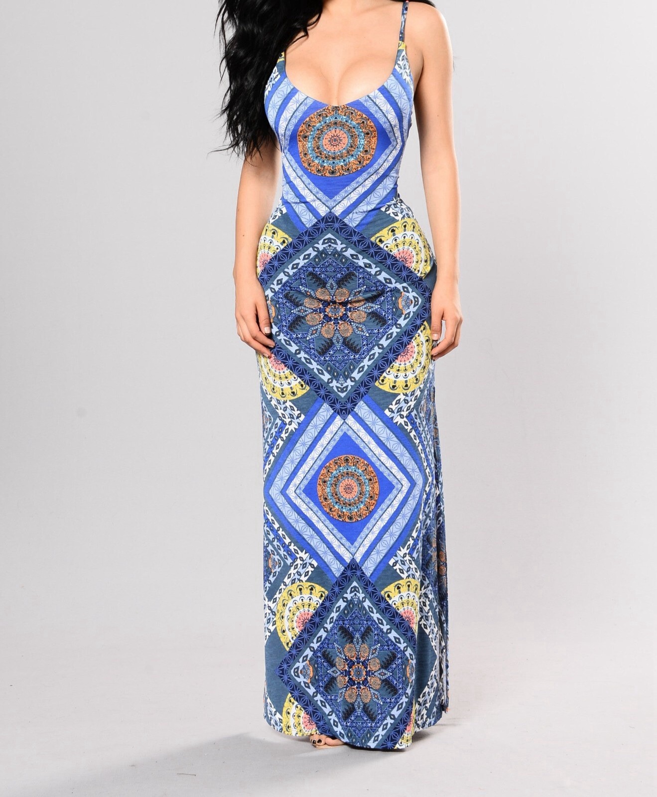 Grevercute from The Buckle blue Bodycon printed maxi in blue size medium