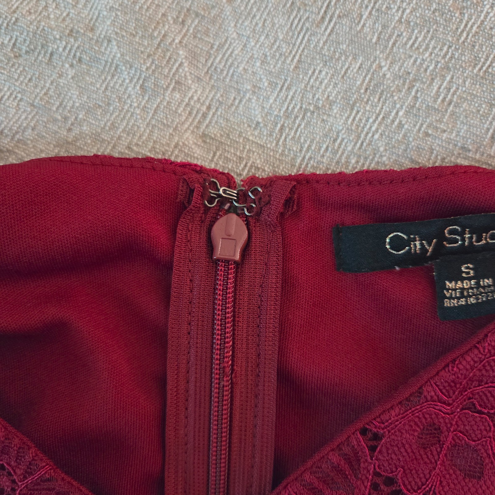 City Studio Feminine date-night red lace mini-dress Womens S
