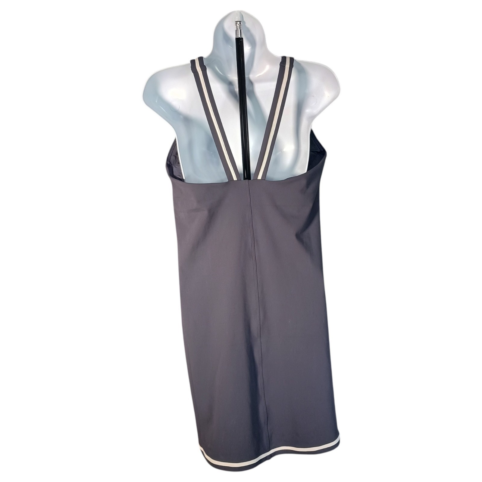 Vuori Dress L Womens Gray Short Mini Sleeveless Scoop Neck Polyester Casual Logo