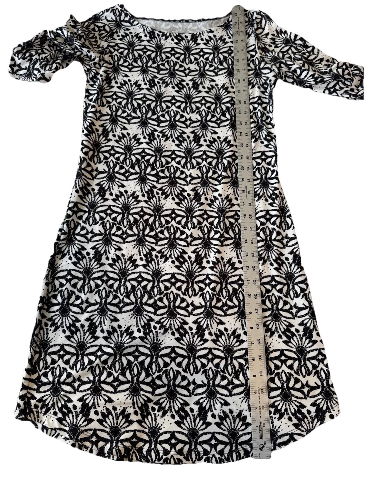 LOLA Black&White Lotus Print Athleisure T-Shirt Dress Tab Sleeves Boat Neck (S)