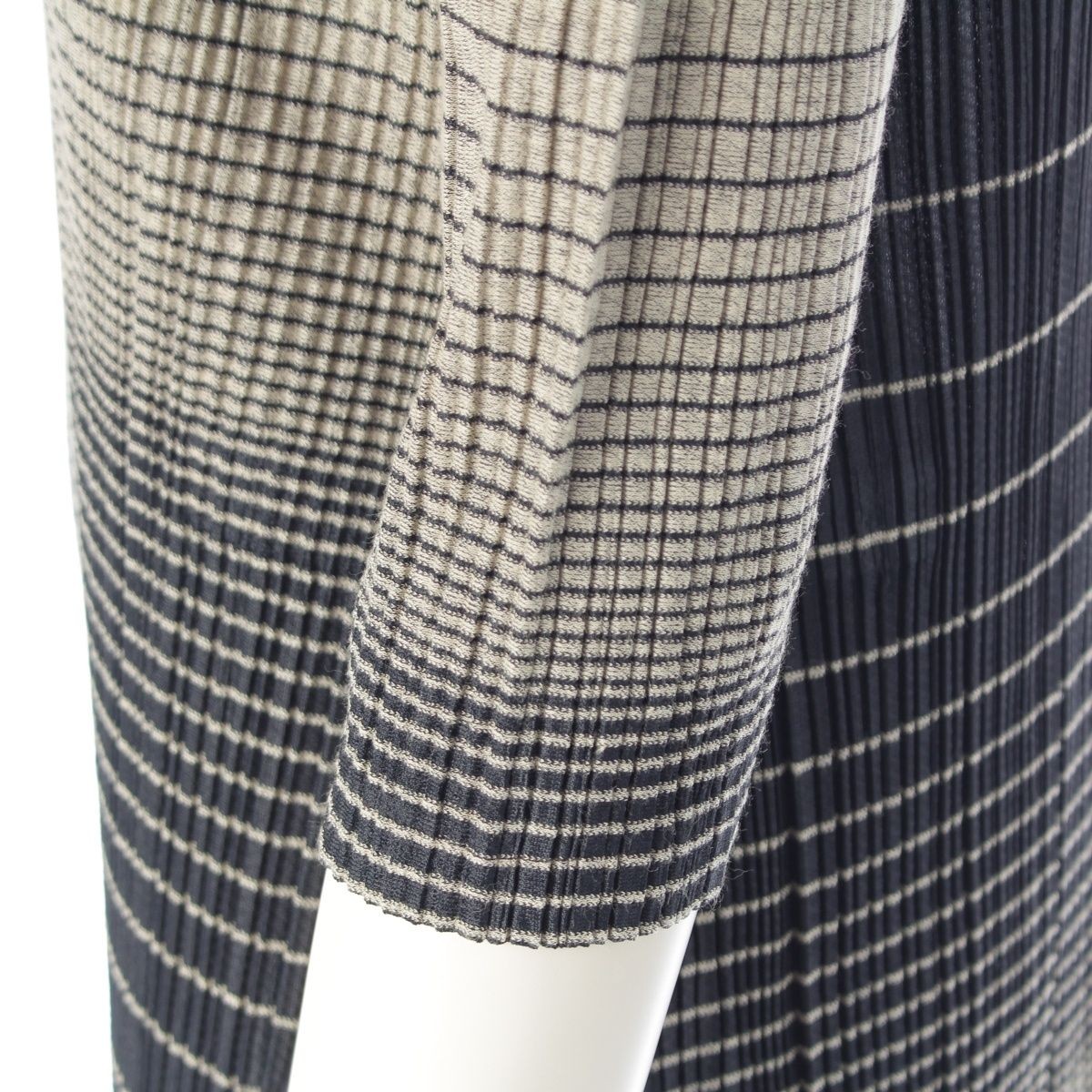Pleats Please Issey Miyake 5 minute sleeve line design crew neck dress PP03 JH85