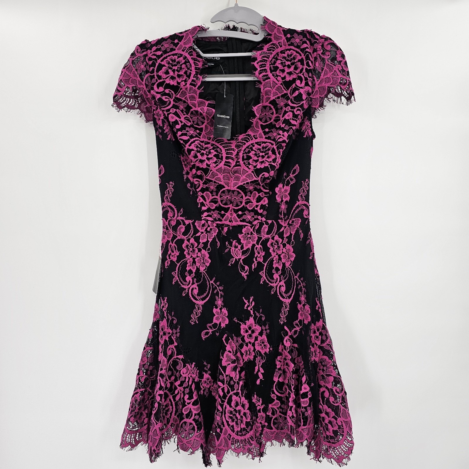 NEW BEBE Valorie Lace Godet Dress Size 0 Pink Black Lined Short Juniors Party