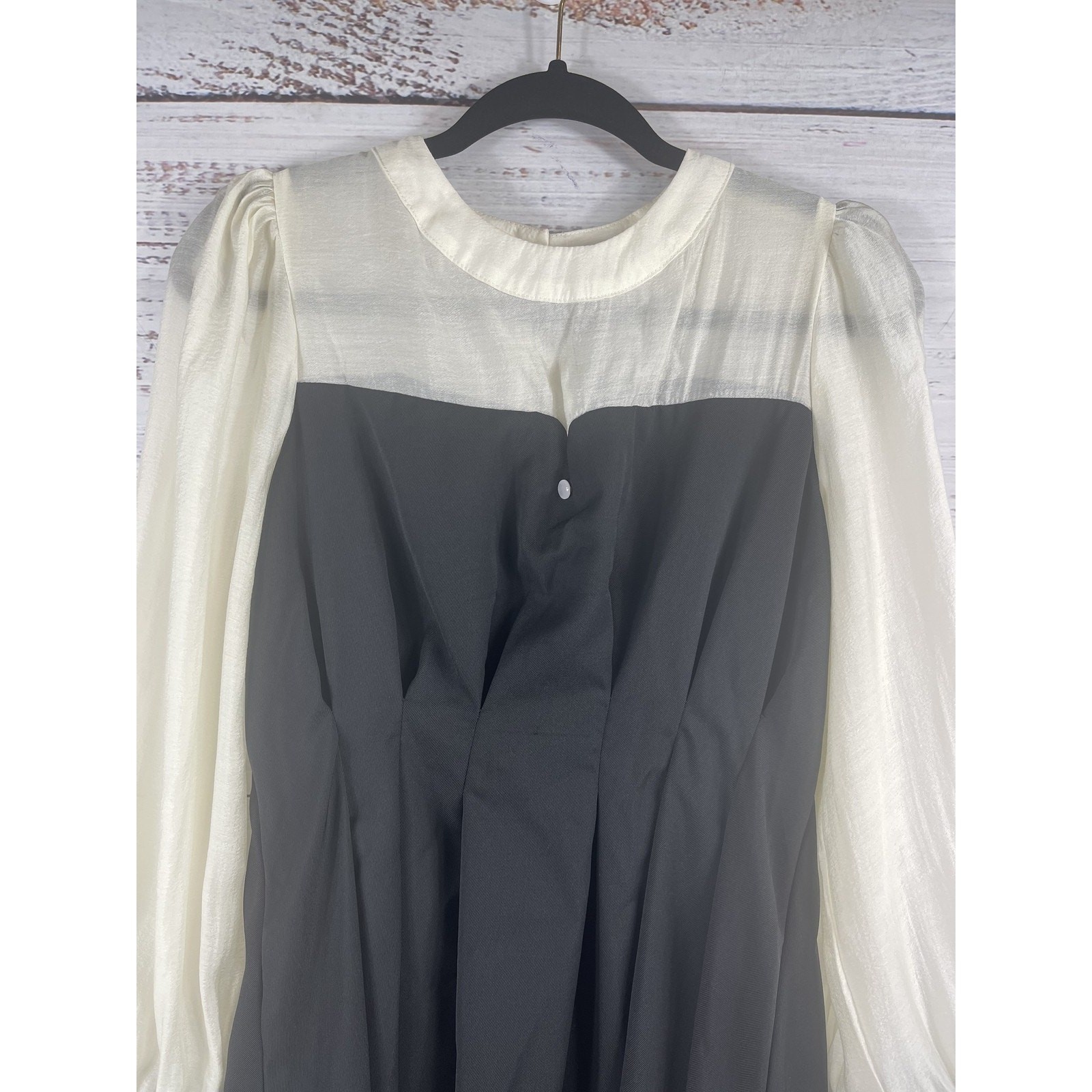 Dazy Dress Women’s Large Black White Long Sleeve Sheer Contrast Mini Pleated New