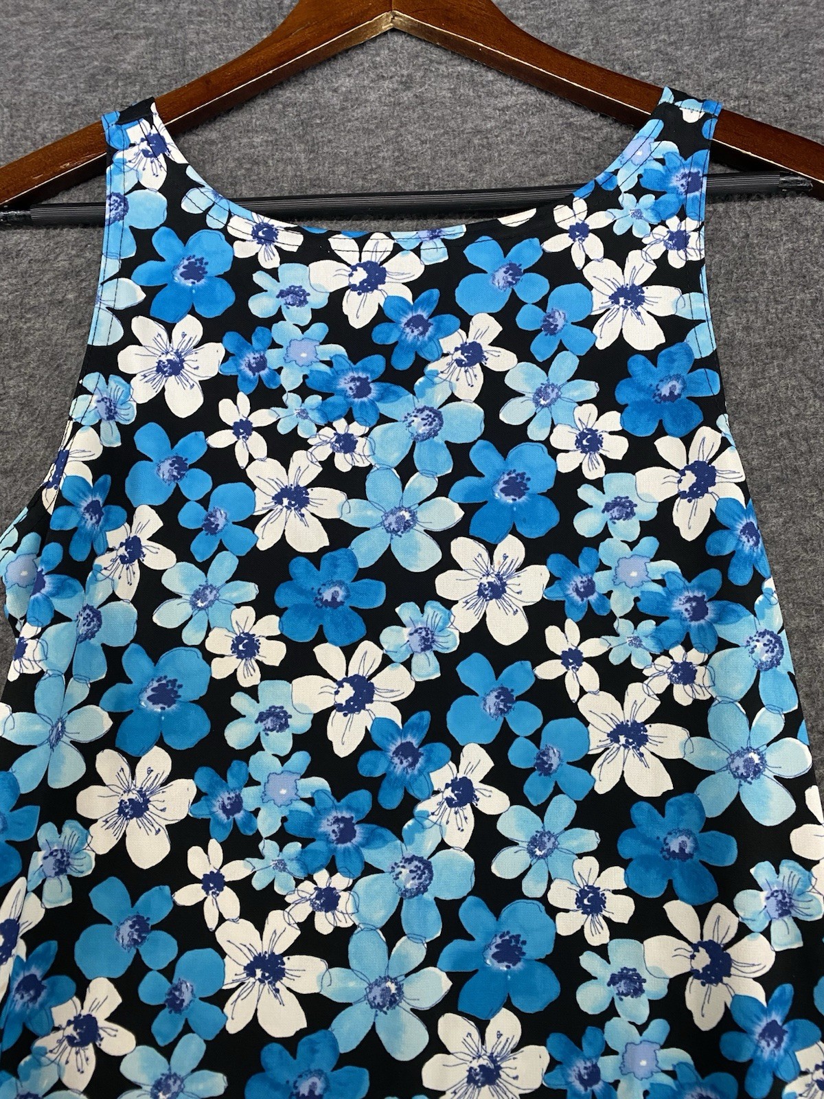 Byer Too! Blue Sleeveless Floral Dress Women’s Size Medium
