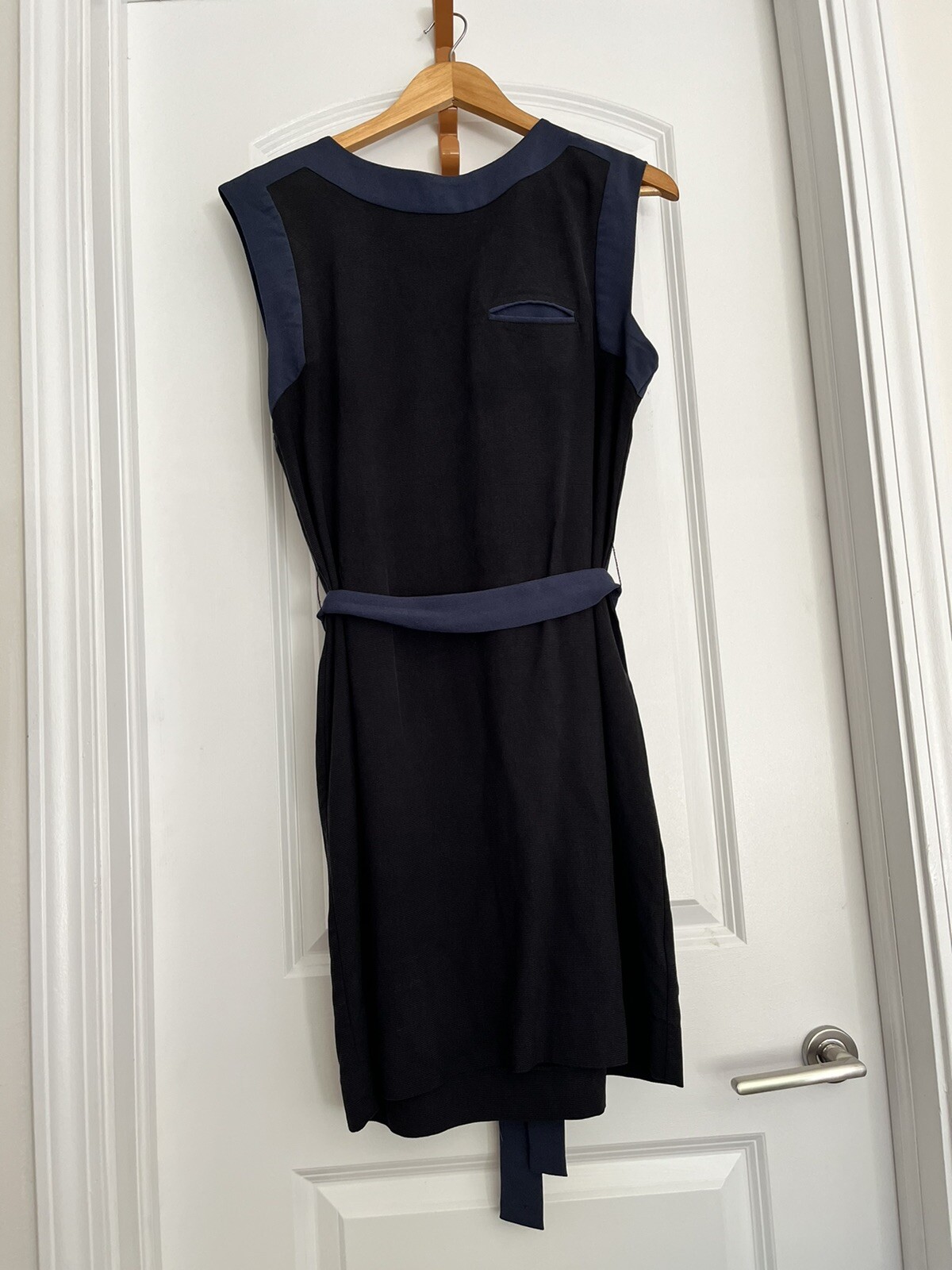 Lacoste 100% Silk Black Blue Sleeveless Tie Waist Dress US 8/M lagenlook Career