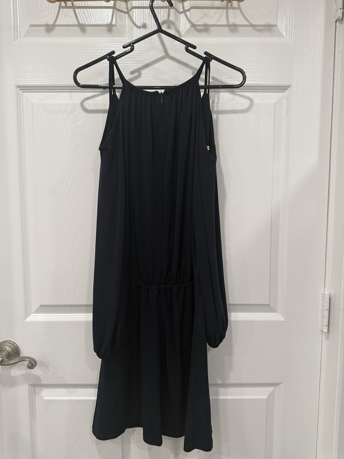 Women’s Dress With Open Shoulder And Long Sleeves