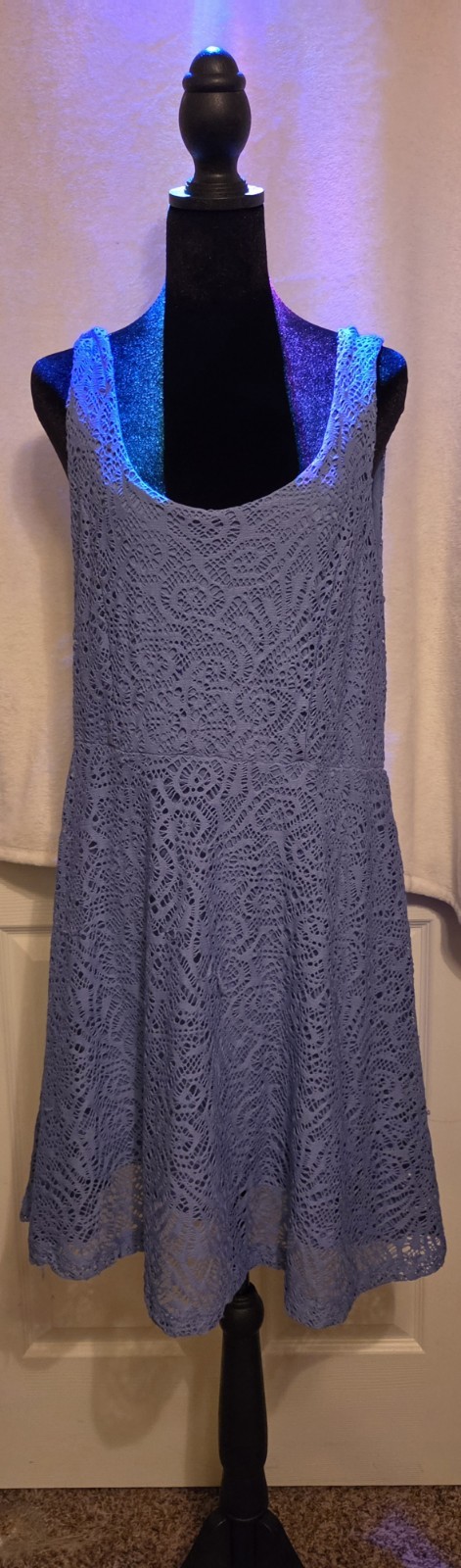 Apt. 9 periwinkle/light blue sleeveless lace overlay fit-and-flare dress