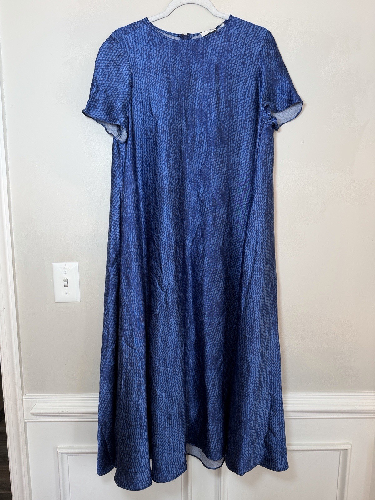 Banana Republic Blue Aurelia Satin Animal Print Maxi Dress with Pockets M