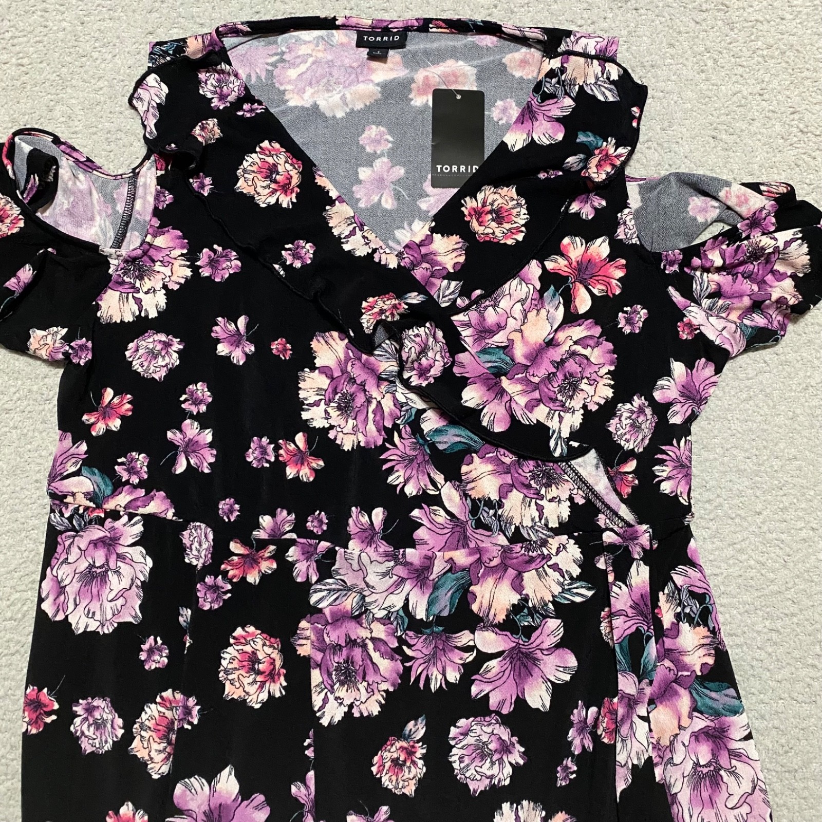 NWT Torrid Womens 1X Plus Dress Multicolor Floral Faux Wrap Cold Shoulder New