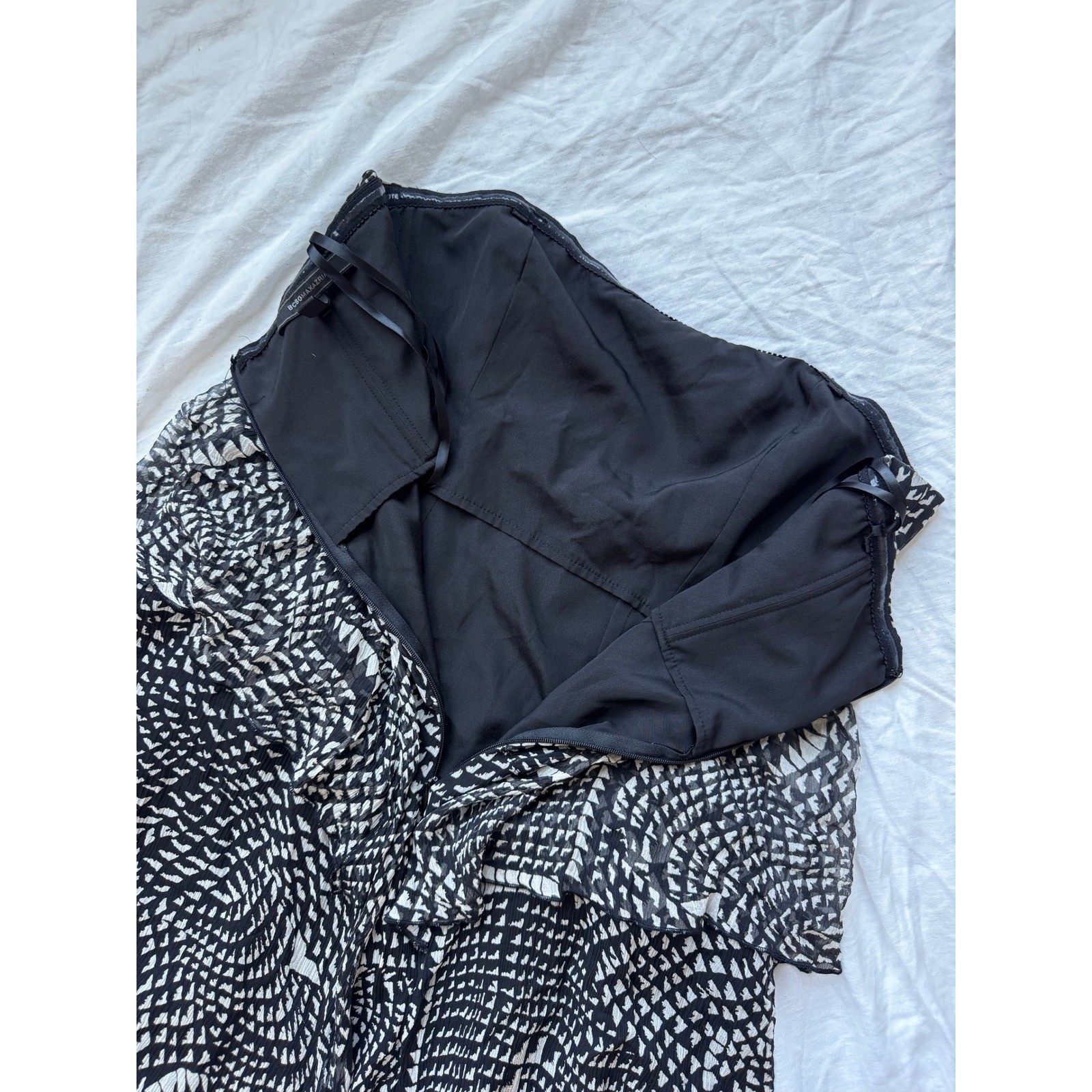 BCBGMAXAZRIA Silk Strapless Ruffle Mini Dress Black White Women’s Size Small Y2K