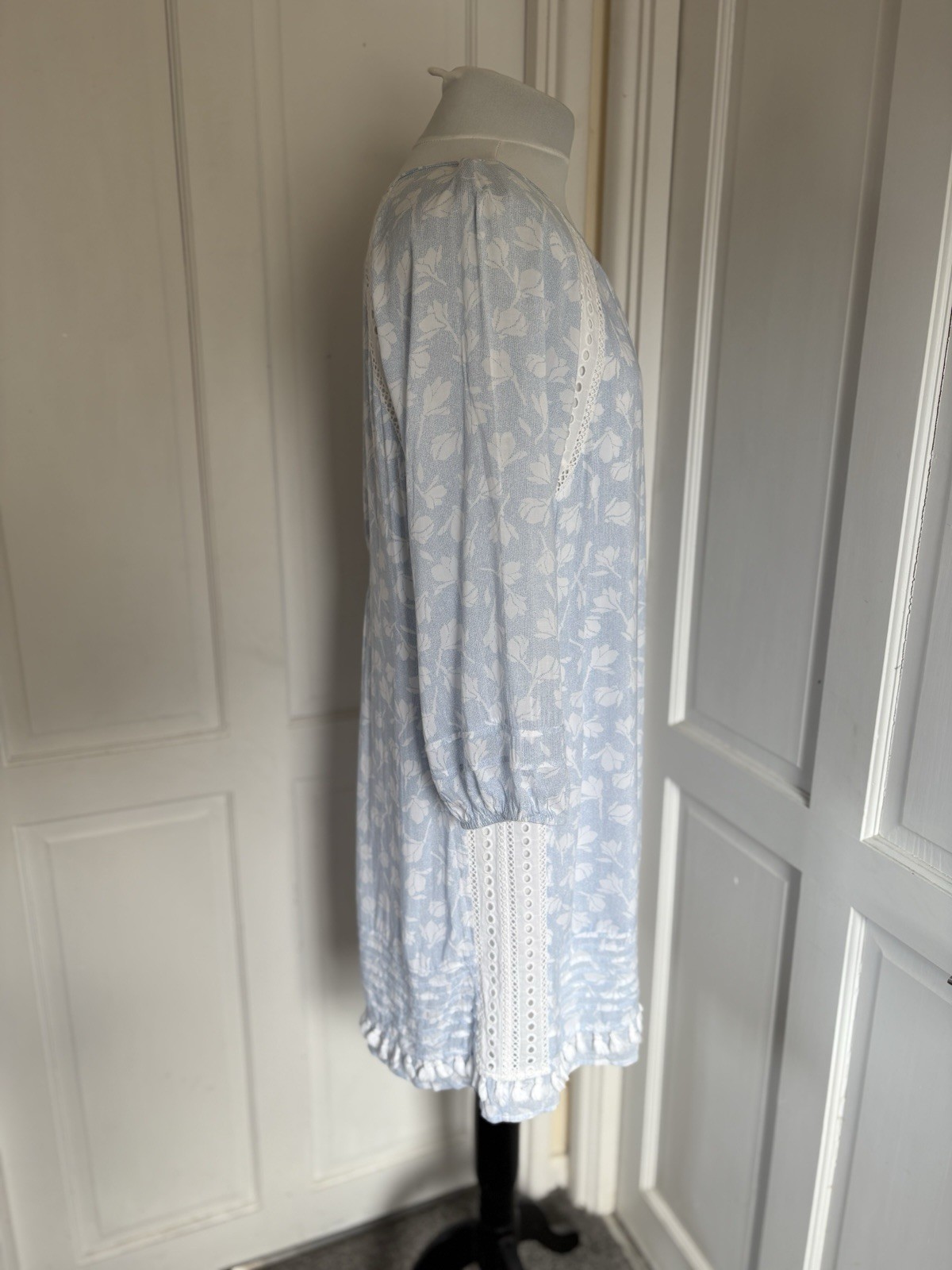 Mint Velvet Ladies Light Blue White Broderie Tassell Trim Summer Dress UK 16