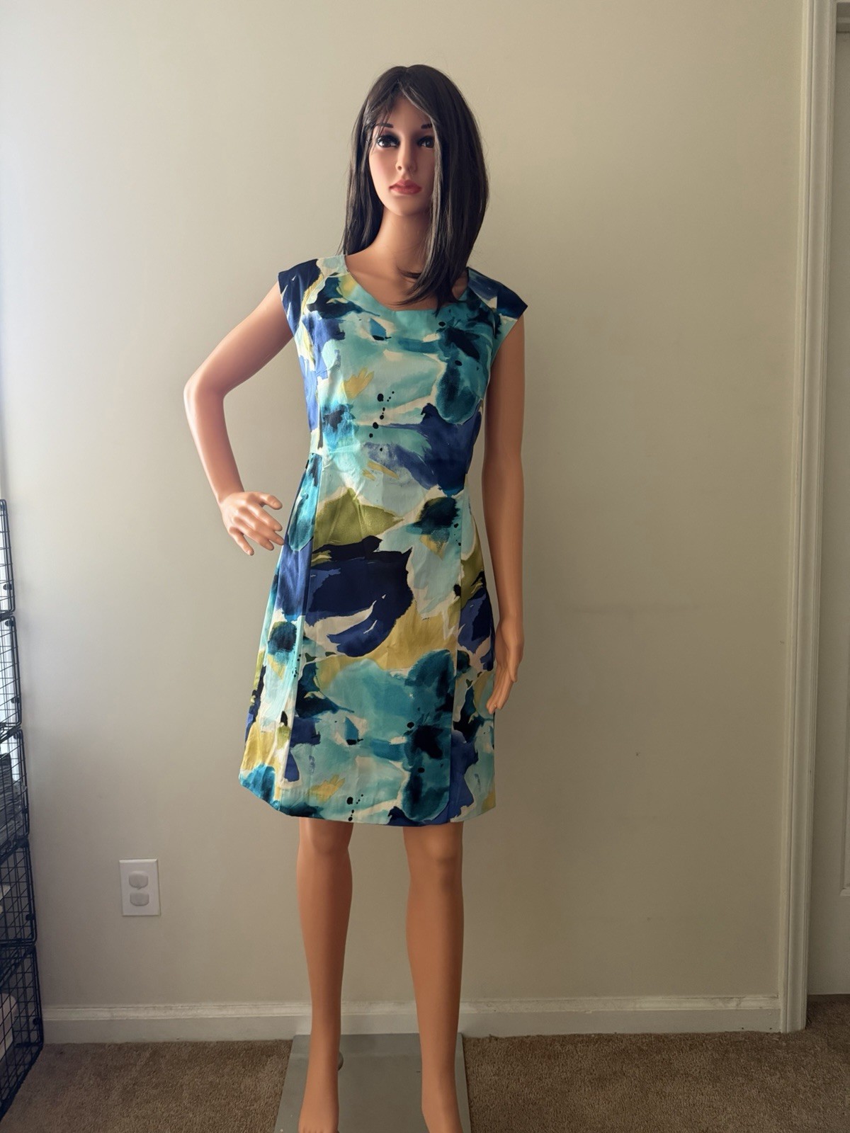 Women’s Size 10 Apt. 9 Sleeveless floral sheath knee-length dress blue green