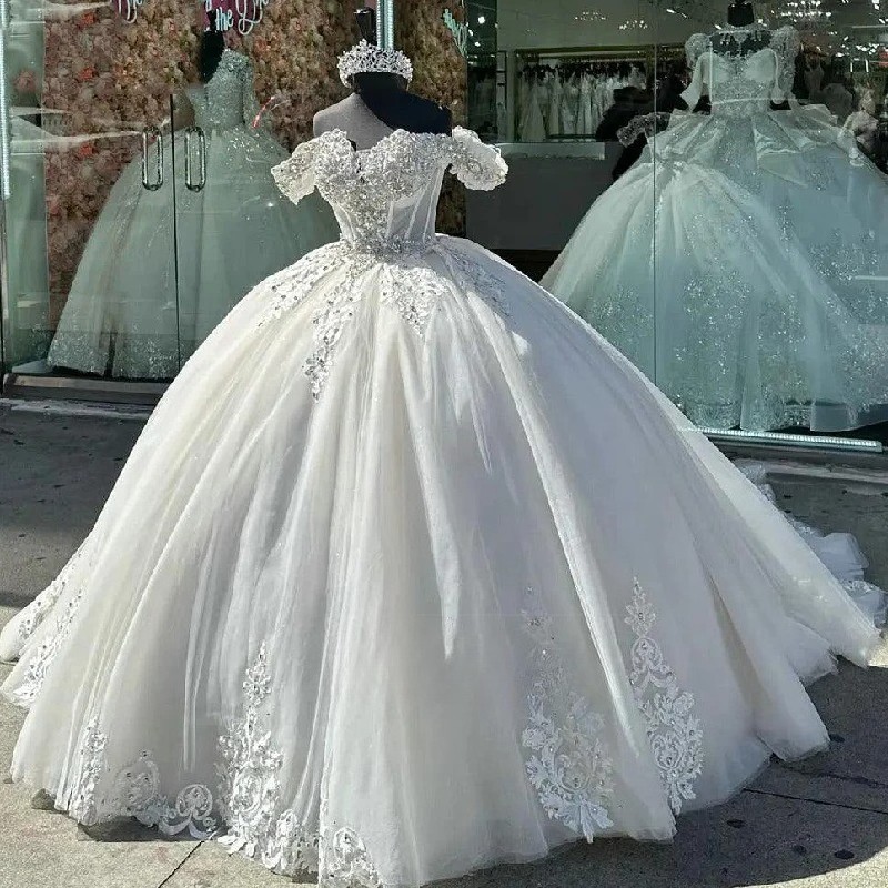 White Quinceanera Dress Crystals Corset Sweet 15 16 Ball Gowns Applique Beading