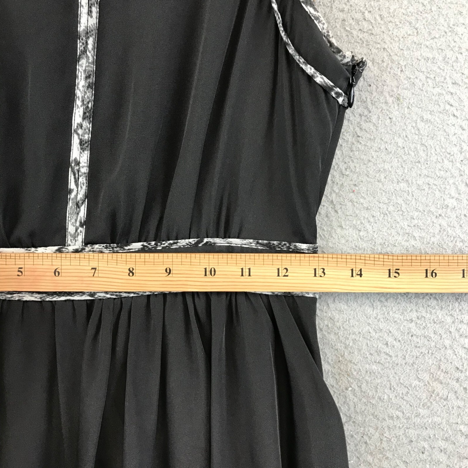 A/X ARMANI EXCHANGE BLACK/WHITE SHORT DRESS SIZE 0