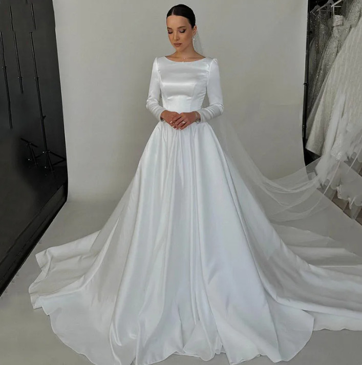 Long Sleeved A-line Muslim Wedding Dress Pleated Layered Satin Prom Bridal Gown