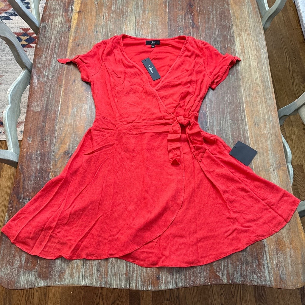 Lulus Red Wrap Mini Dress Short Sleeve Tie Cuff V-Neck Size Large NWT