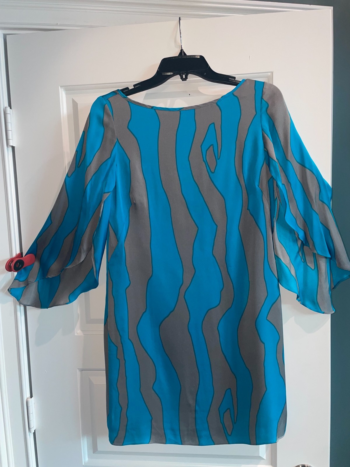 Milly women’s dress size 6. 94% silk and lining. Dry clean only.