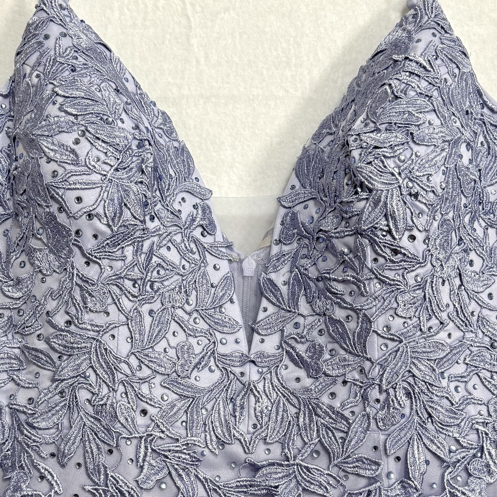 Faviana 9539 Floral Embroidered Gown Size 12W Peri Lilac High Slit Formal Dress