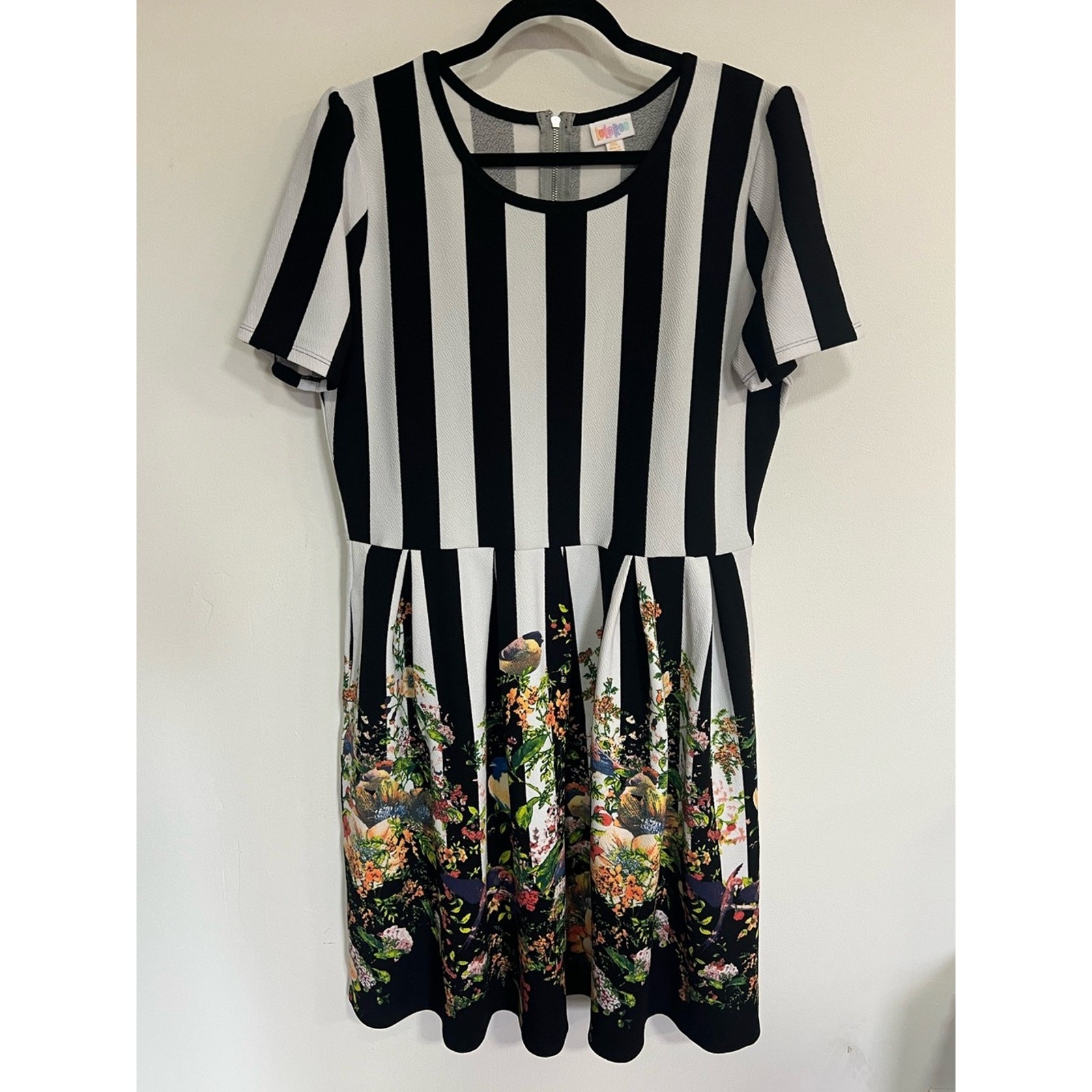 LuLaRoe Amelia Black White Stripe Floral Dipped Hem Dress Plus Size 3X