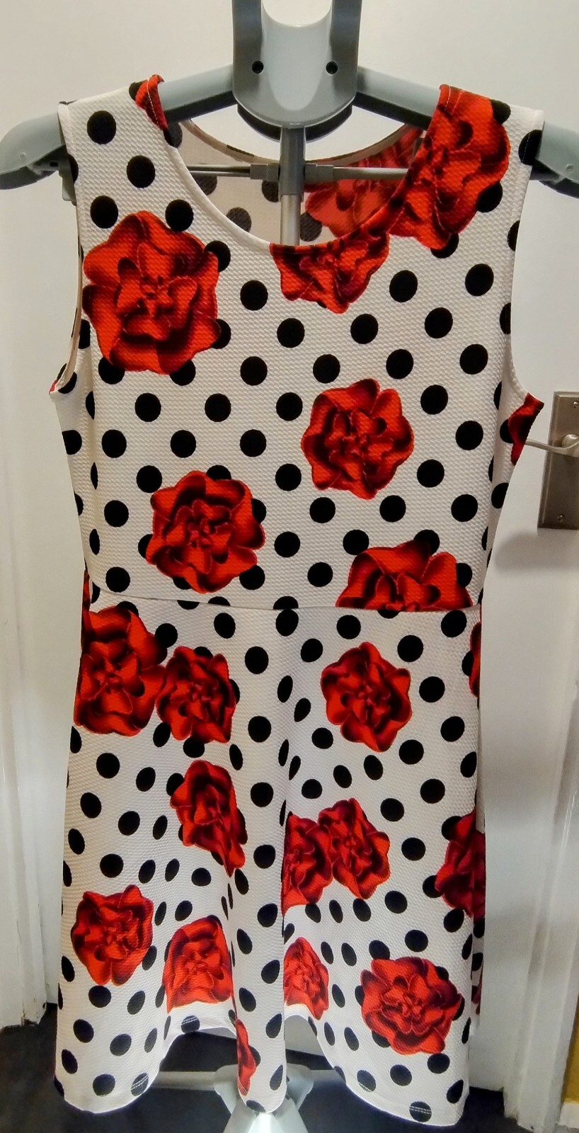 Sweet Lady Red Rose And Polka Dot Skater Dress In Size L/XL(12-14)