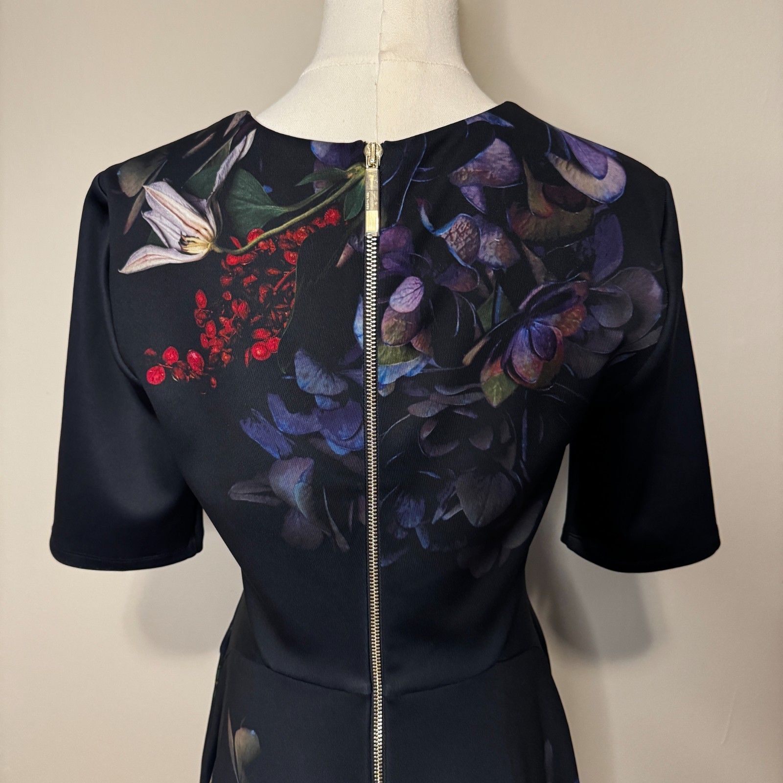NWOT Ted Baker London Alephie Skater Dress in Black Size 2 US 4-6