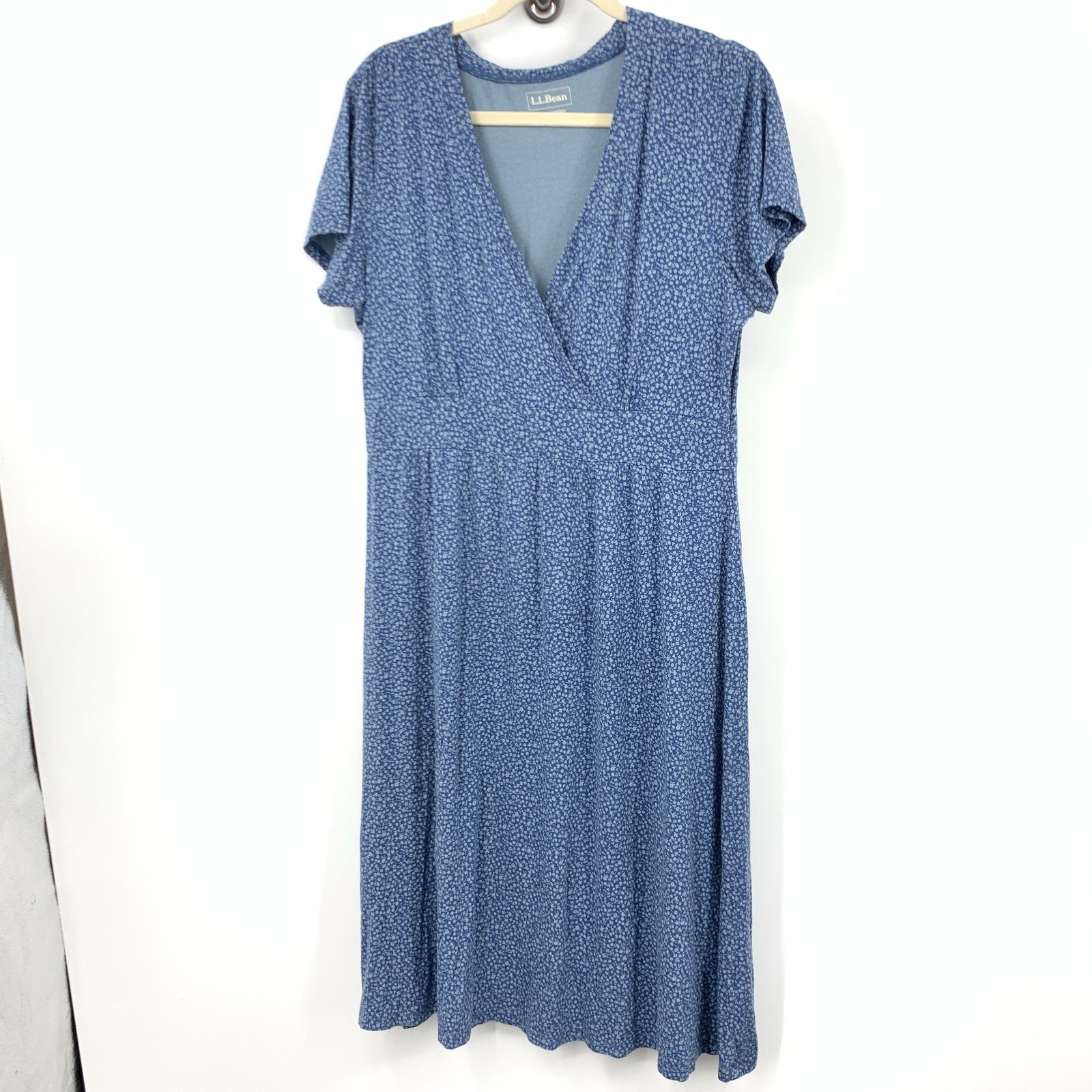 LL Bean Women Size Large Dress Blue Floral V Neck Wrap Short Sleeve Stretch