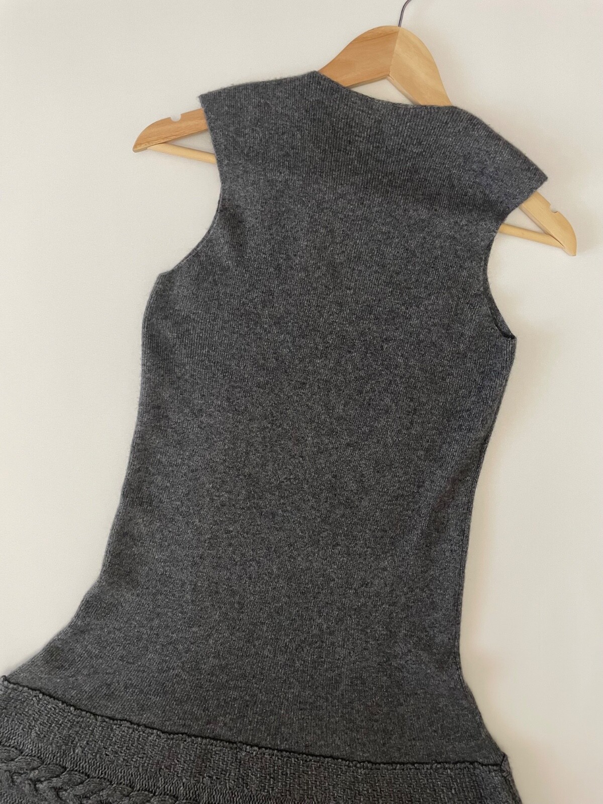 AEFFE Spa Dress Sleeveless Knit Fabric Blend Gray Floral Embroidered 44 Italy