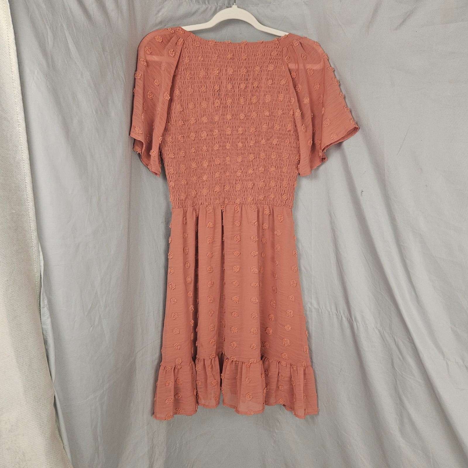 Zattcas Womens Medium Dusty Rose Swiss Dot Smocked V-Neck Ruffle Dress ZA287SDO