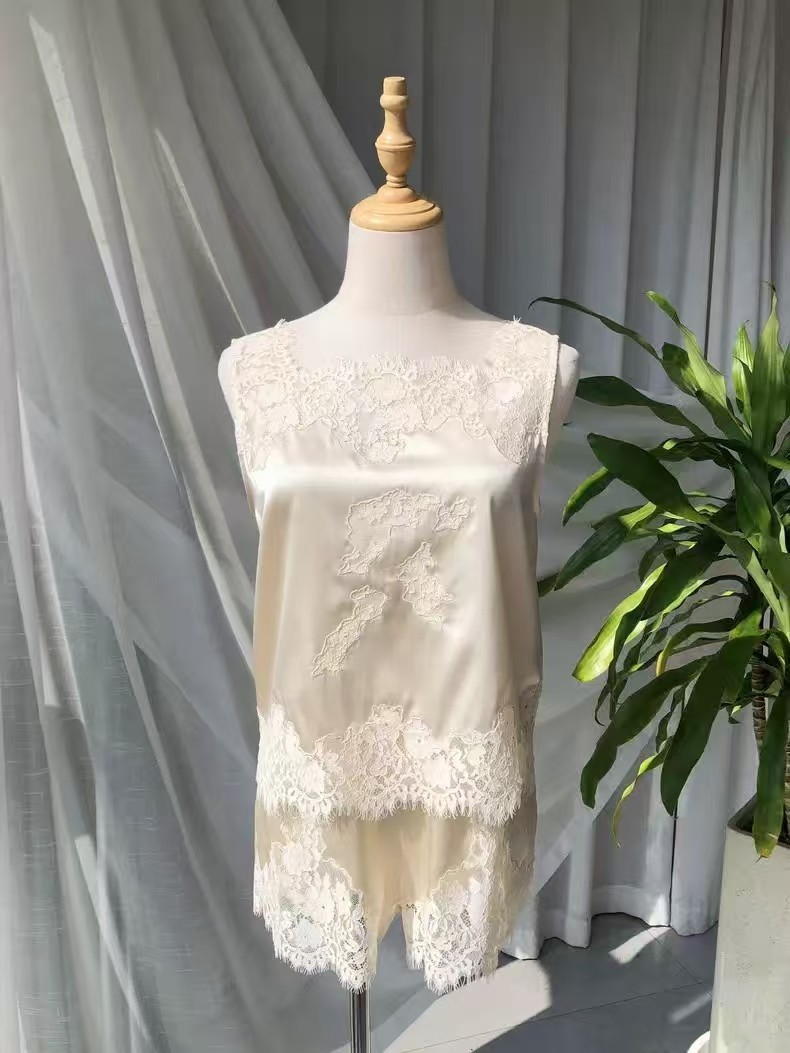Doen lace patchwork silk vest shorts set